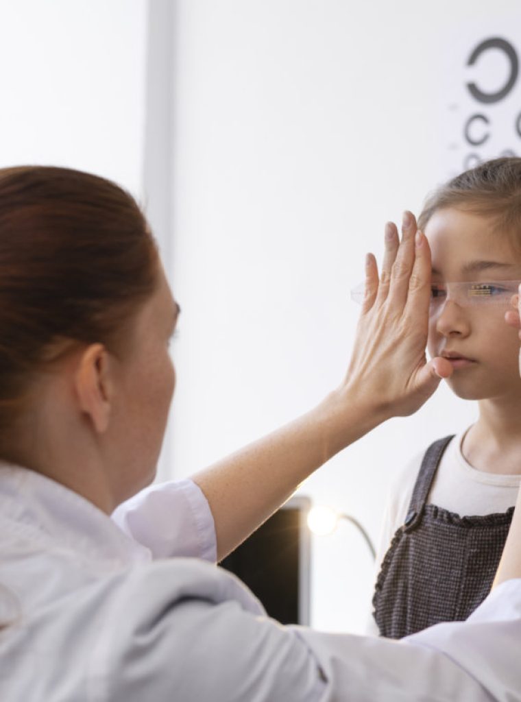 doctor-testing-patient-eyesight